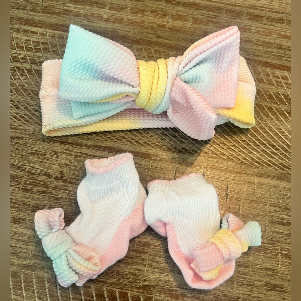 Babygirl tiedye matching headband and sock set size small